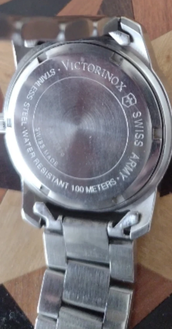 Victorinox Swiss Army Watch - photo 3