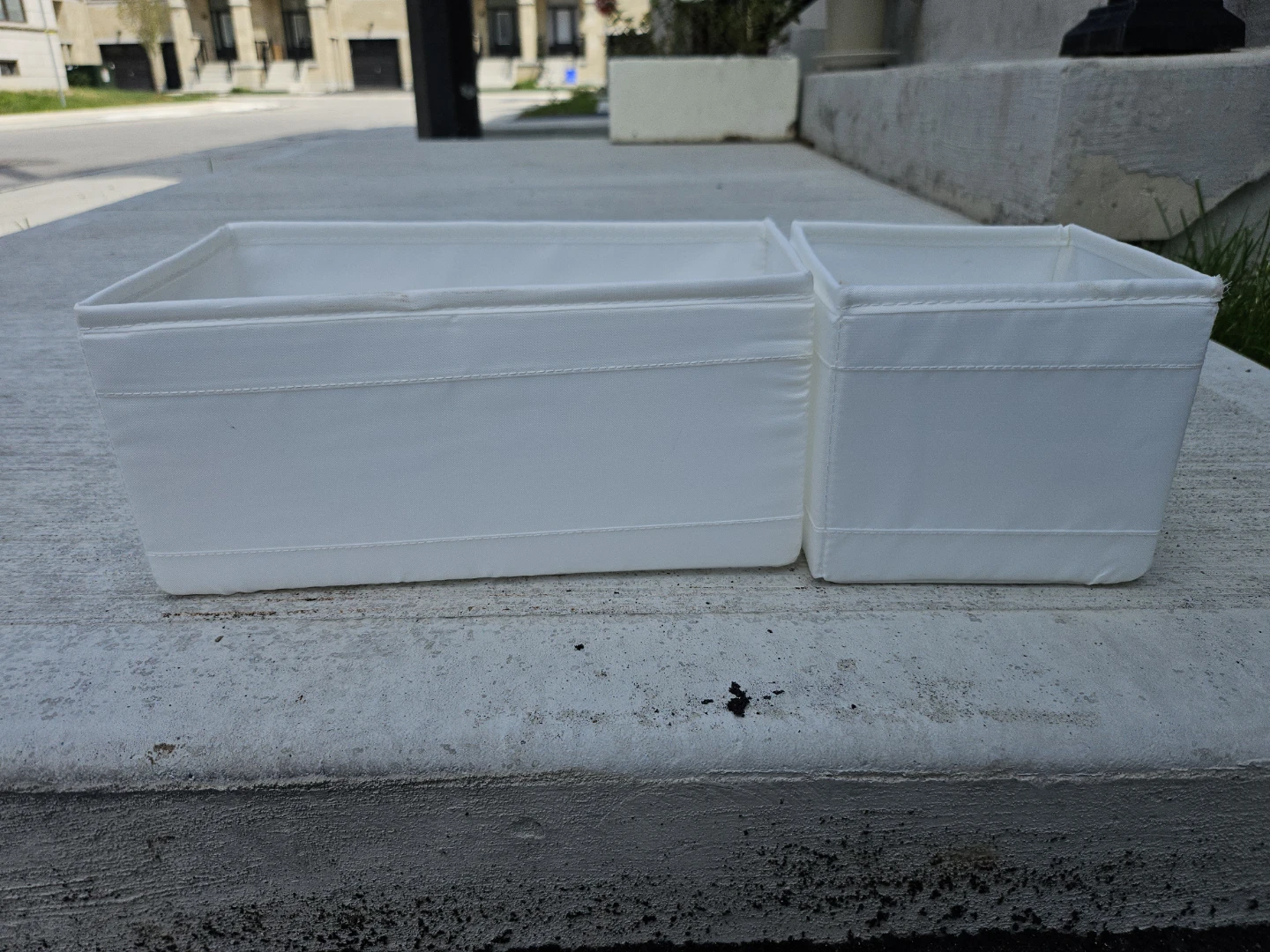 Set of 2 White Fabric Storage Bins - photo 2