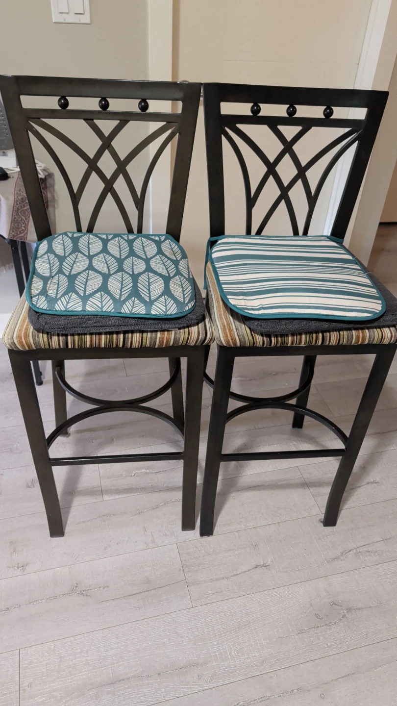 Sturdy Kitchen island stools