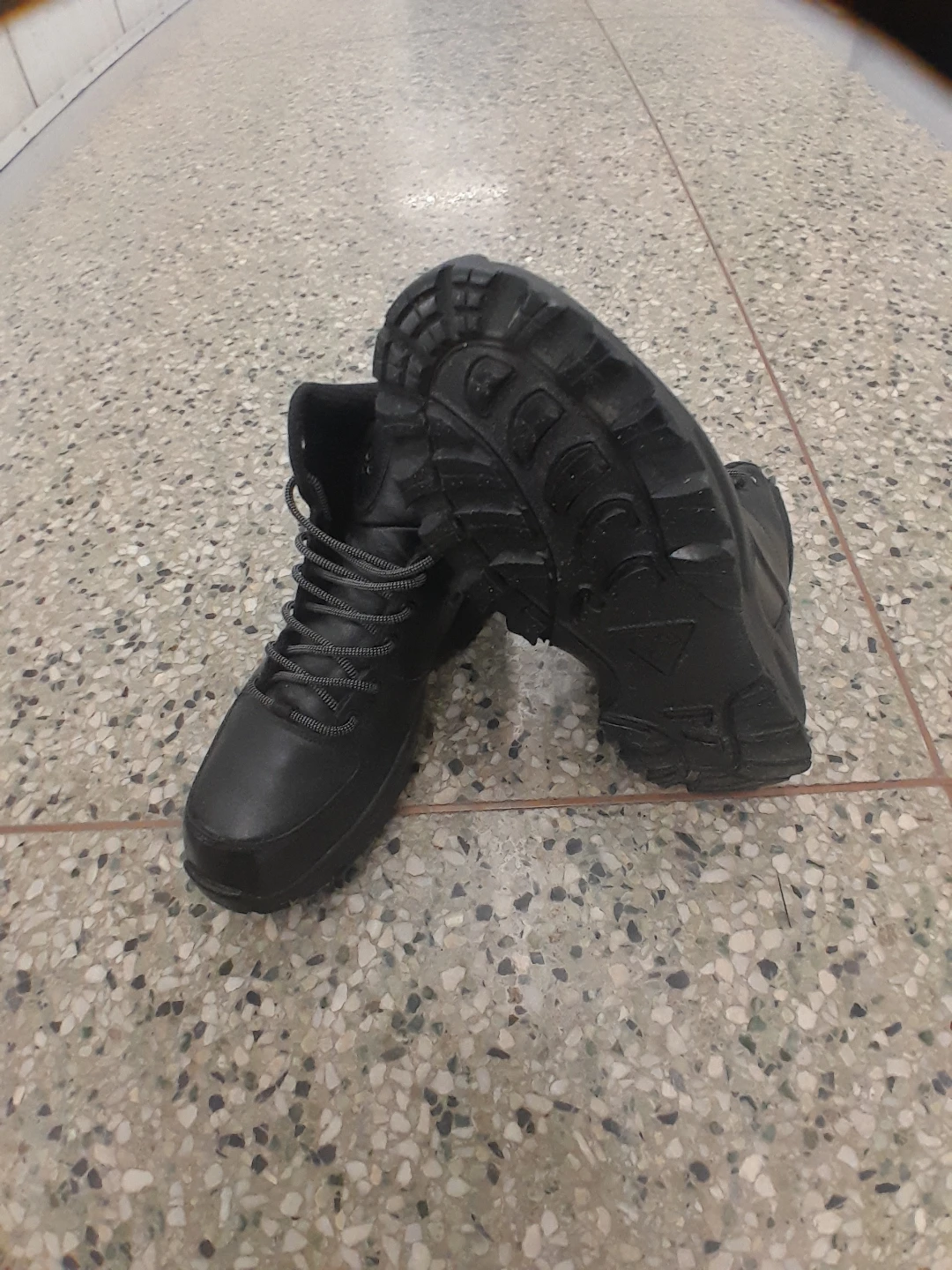 Nike ACG Boots - Black Men's Size 8.5 - photo 2