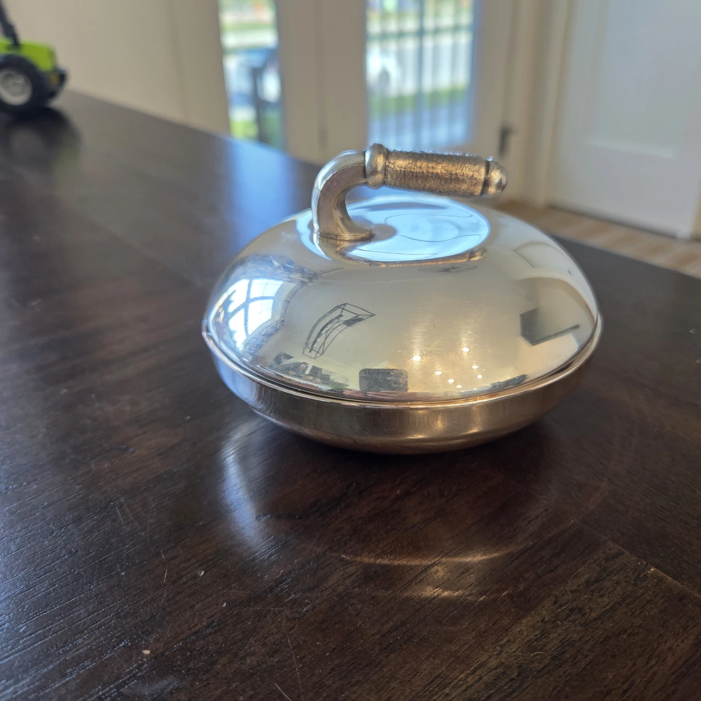 EPNS Silver Plated Curling Stone Dish with Handle - photo 5