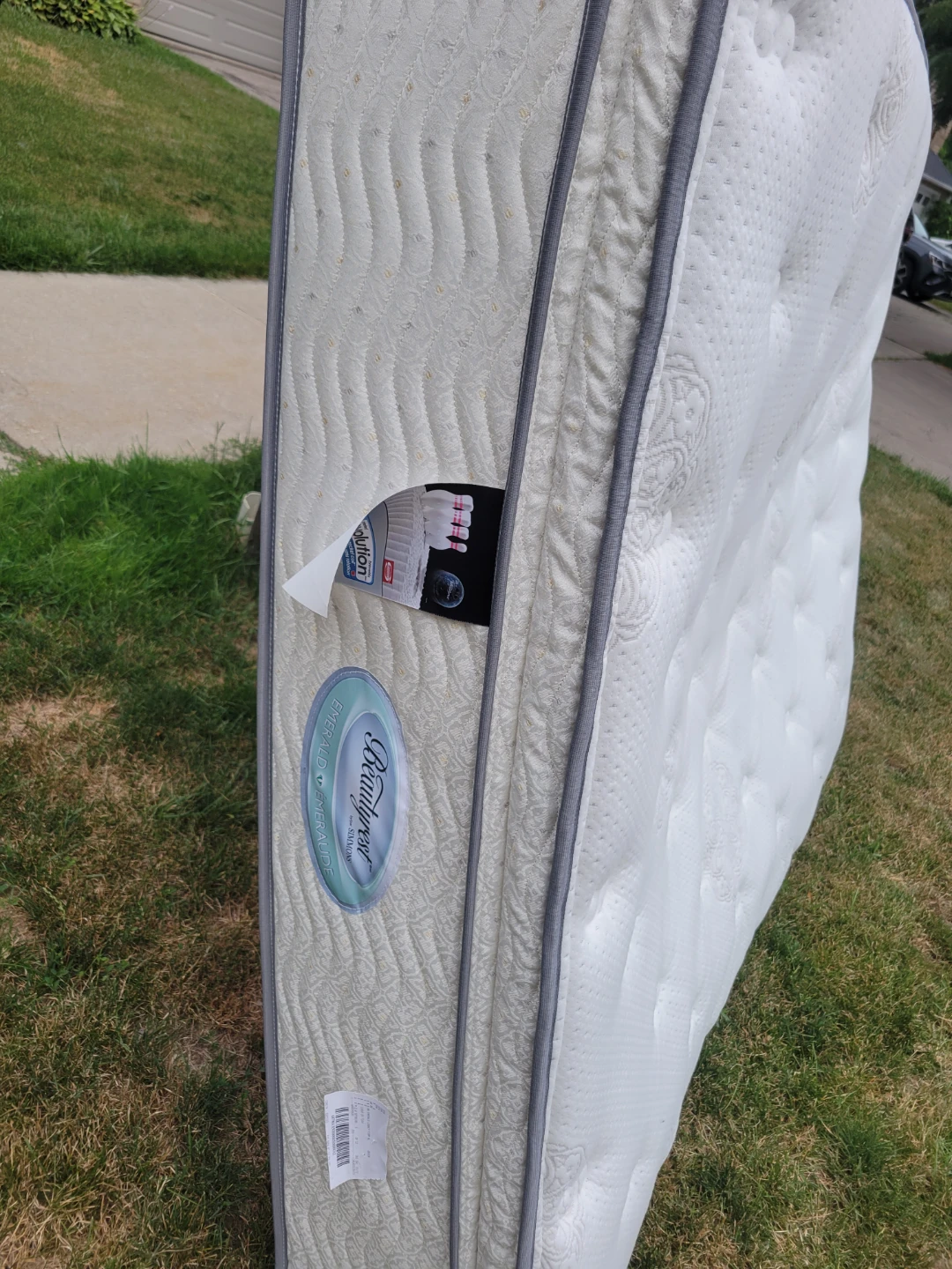 Beautyrest "BR Emerald Legacy Firm HL" Queen Mattress - photo 3