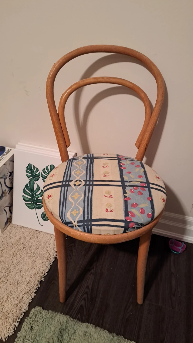 3 Wooden Cafe Chairs with Plaid Upholstery - photo 2