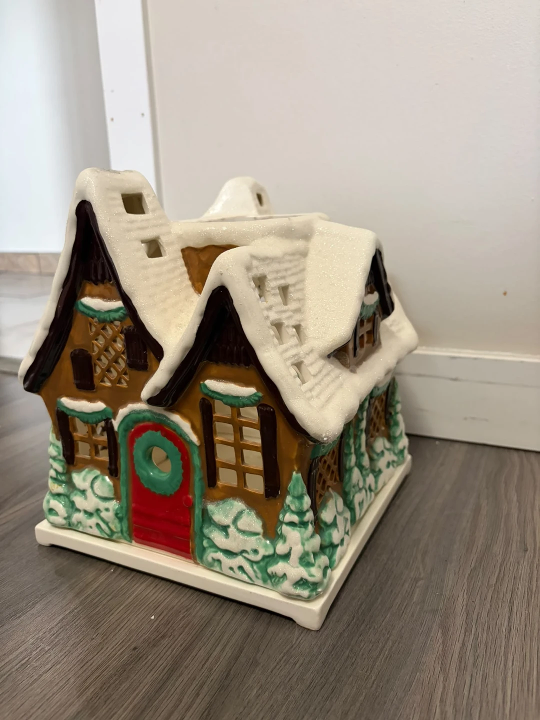 Vintage Large Ceramic Christmas House with Lights – $25 🎄🏠✨ - photo 3