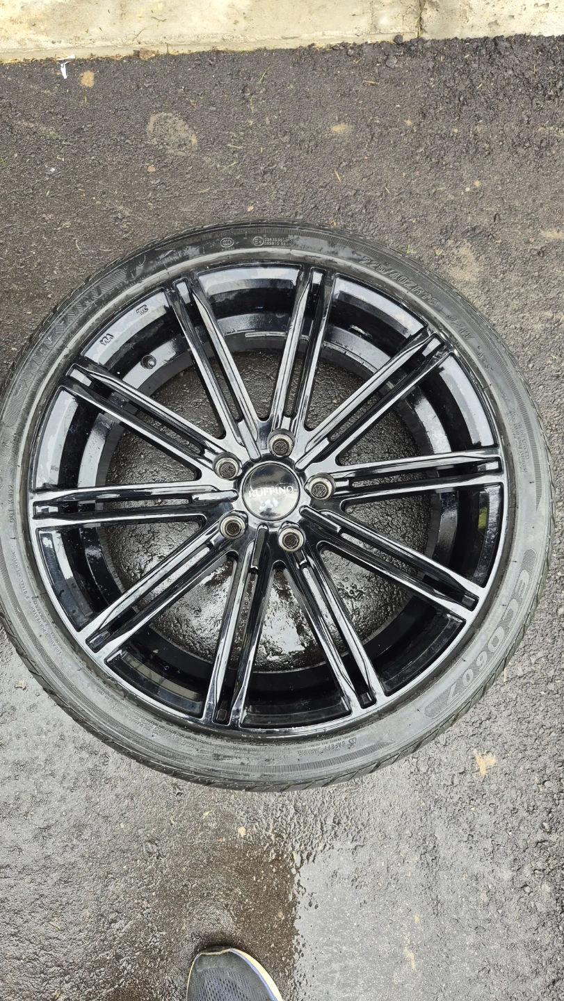 225 40 ZR18 Tires with Rims - photo 2