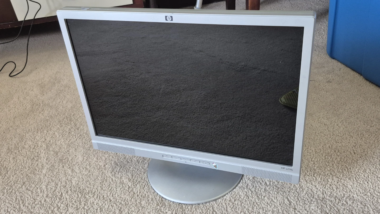 HP w19b LCD Computer Monitor