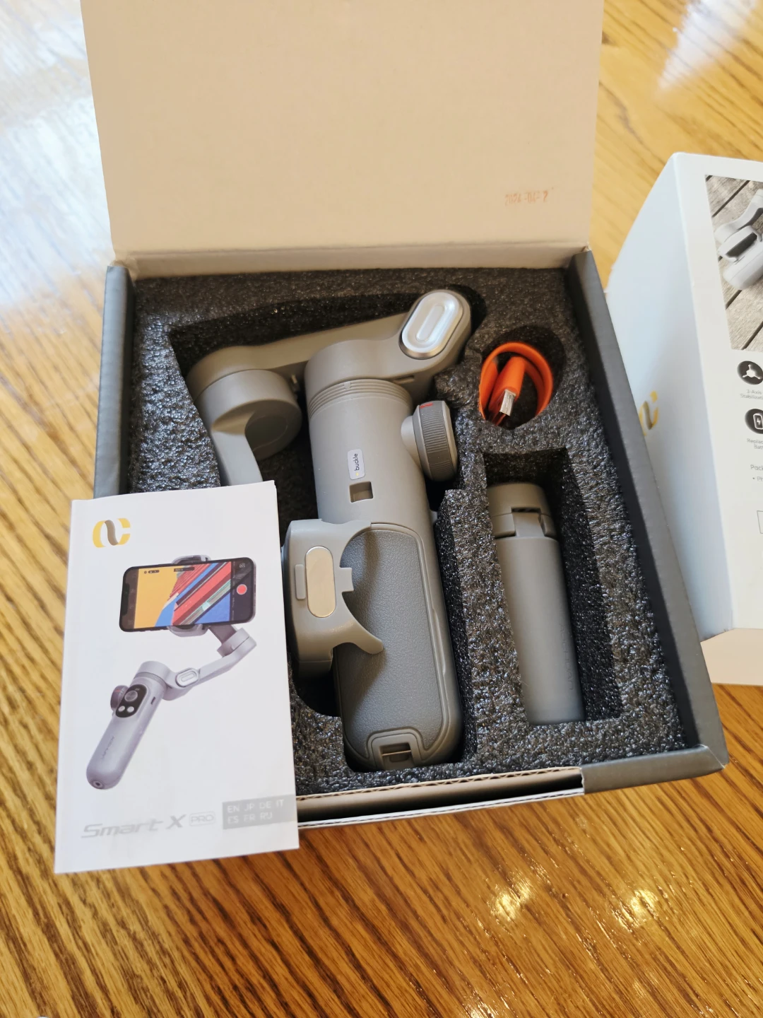 AOCHUAN Smart X PRO 3-Axis Smartphone Gimbal - photo 5