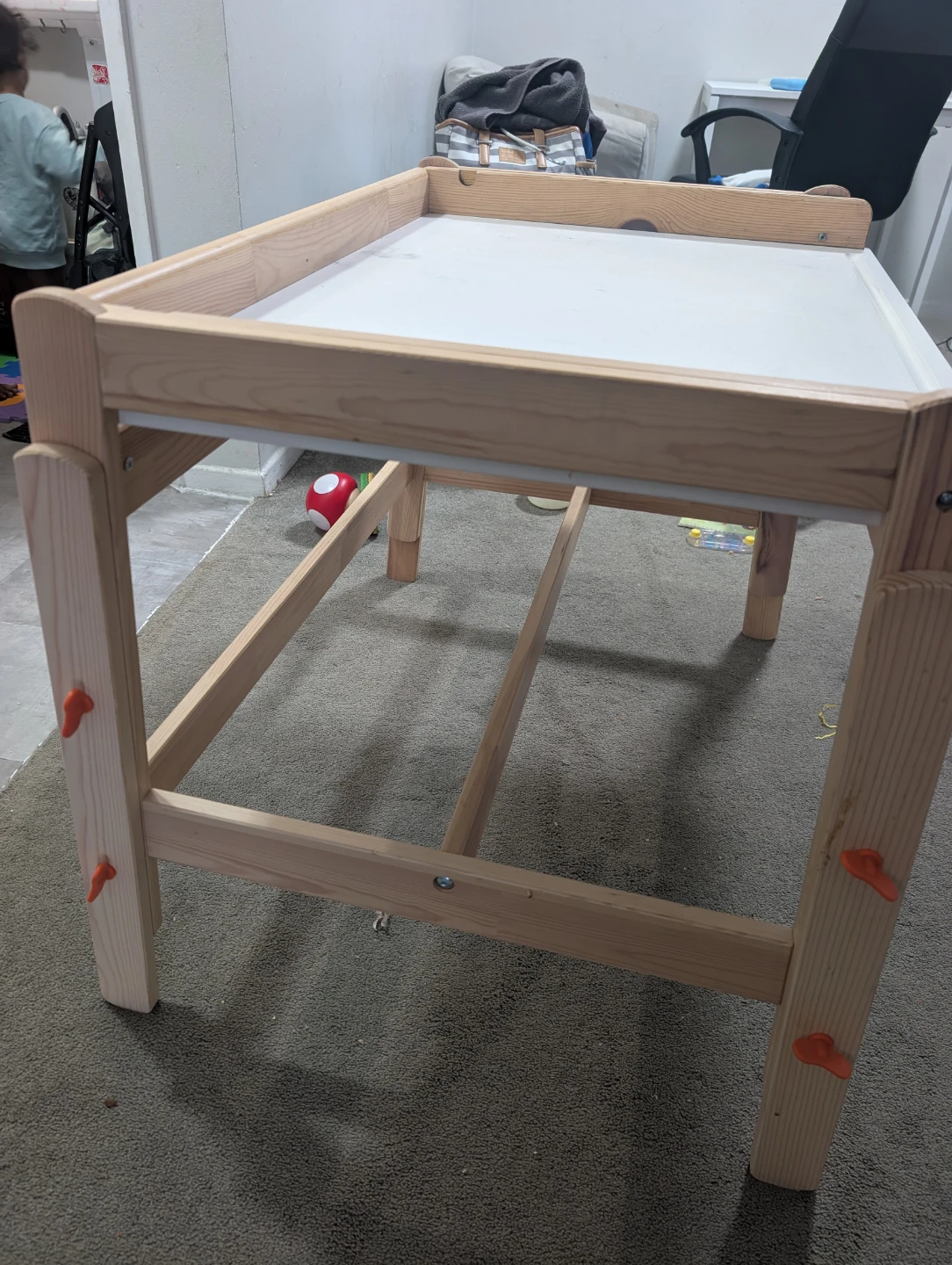 Kids Art Easel & Table - photo 5