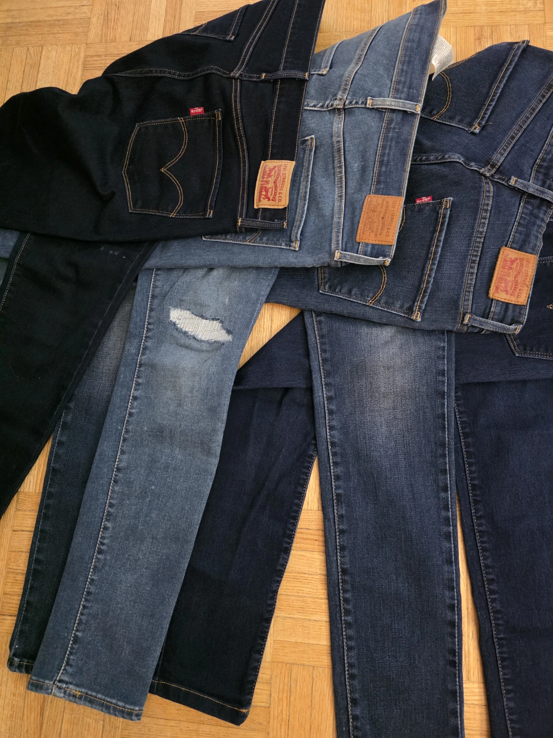 Womens Levi Jeans Size 29 - photo 3