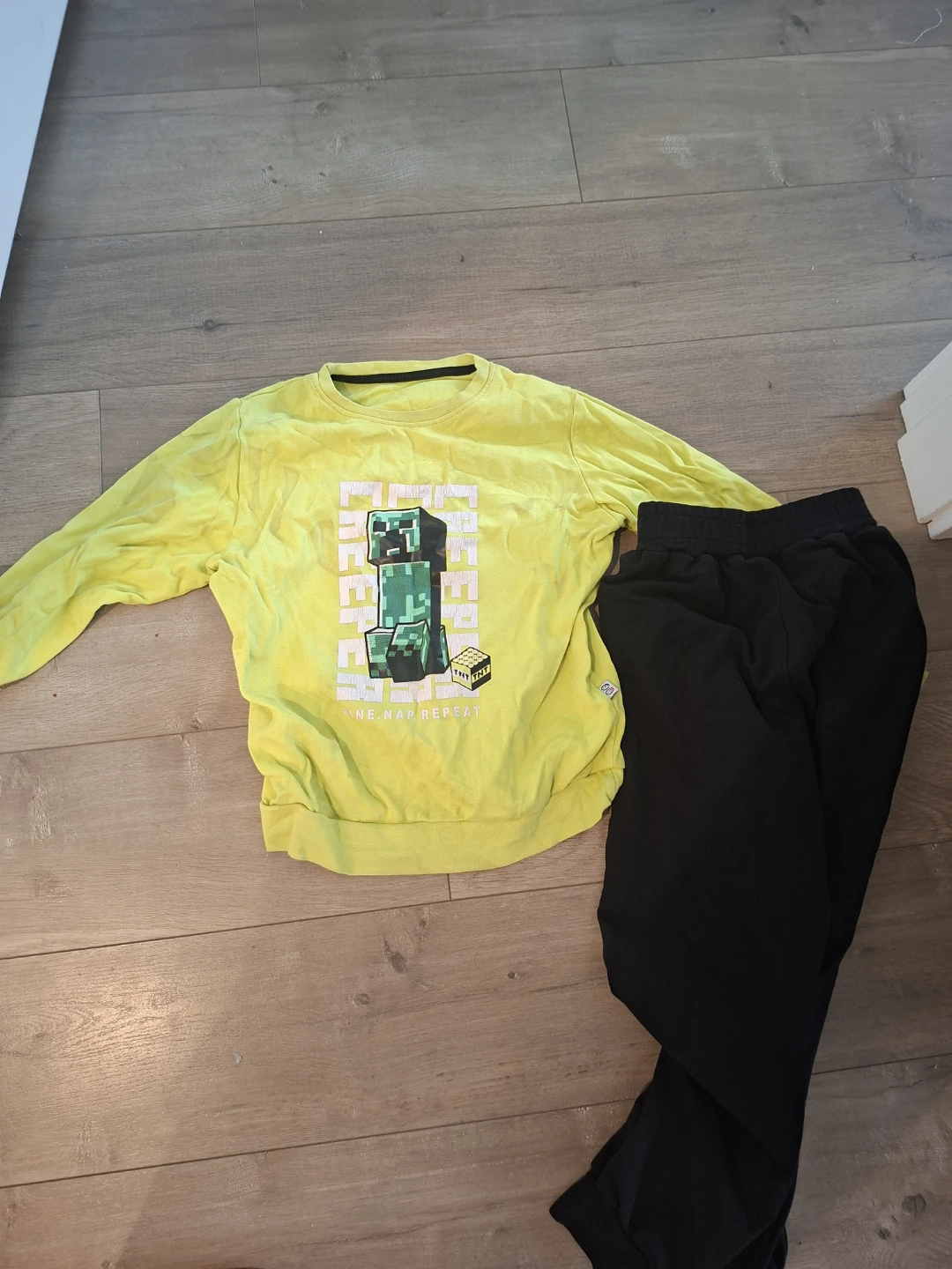 Minecraft Creeper Long Sleeve Shirt & Pants Set