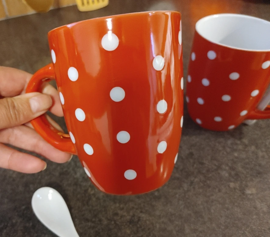 Set of 2 Red Polka Dot Mugs with Spoons - photo 2