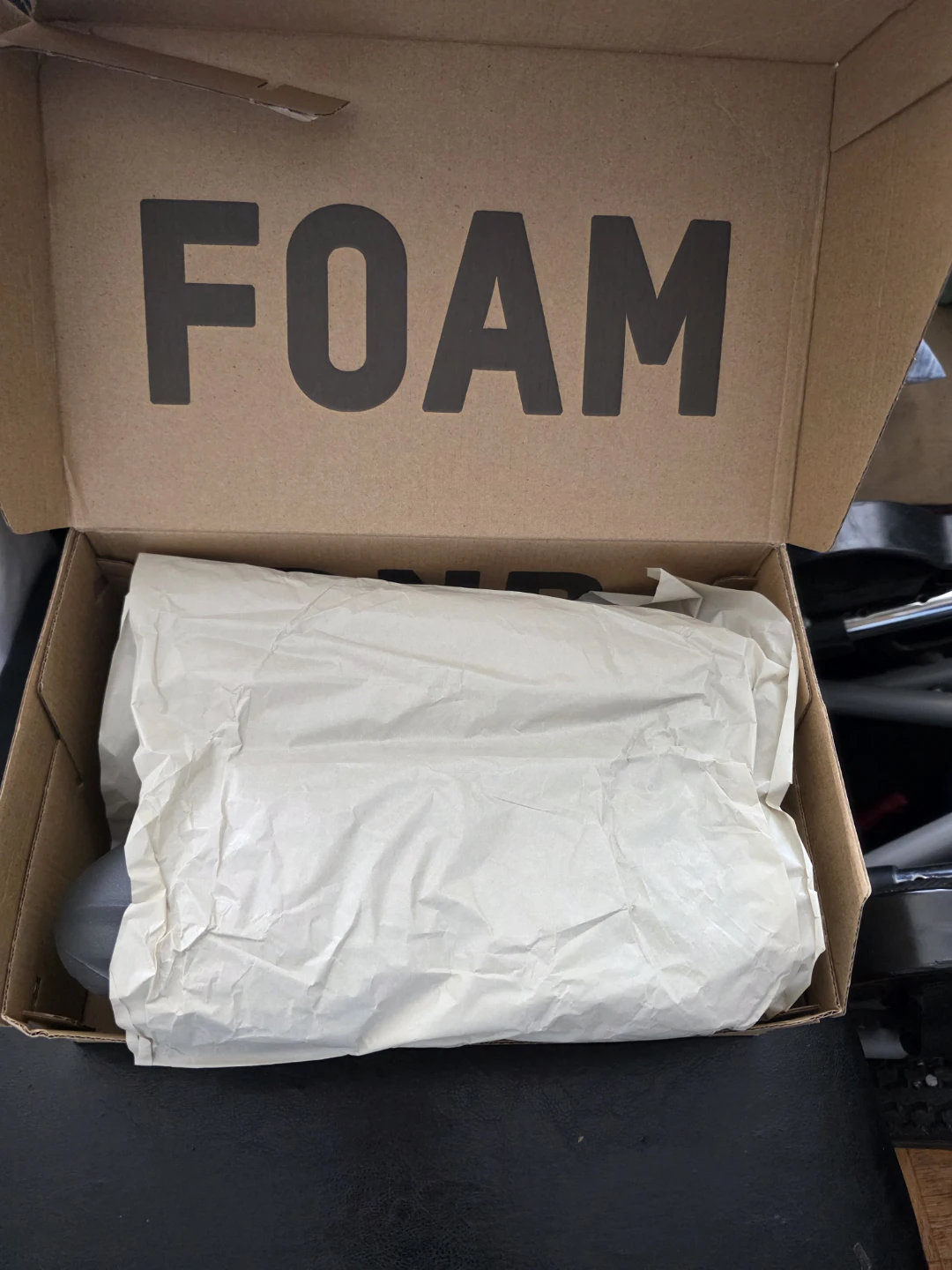 Jeezy Foam Runner Size 8 - photo 2