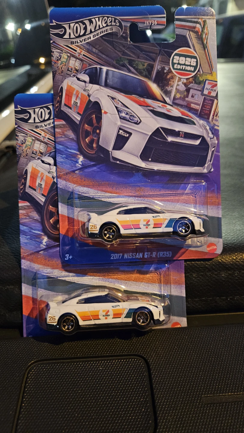 Hot Wheels Silver Series 2017 Nissan GT-R (R35) 2026 Edition
