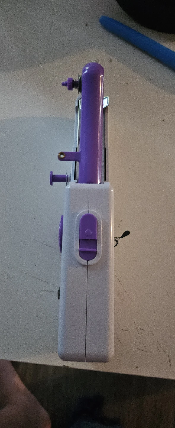 Unique Creativ Handheld Sewing Machine - photo 3