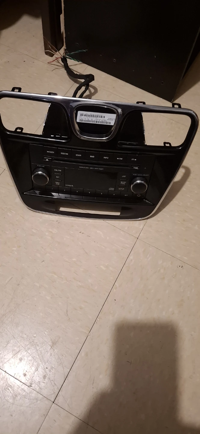 2013 Chrysler 200 Car Stereo AM/FM  Radio