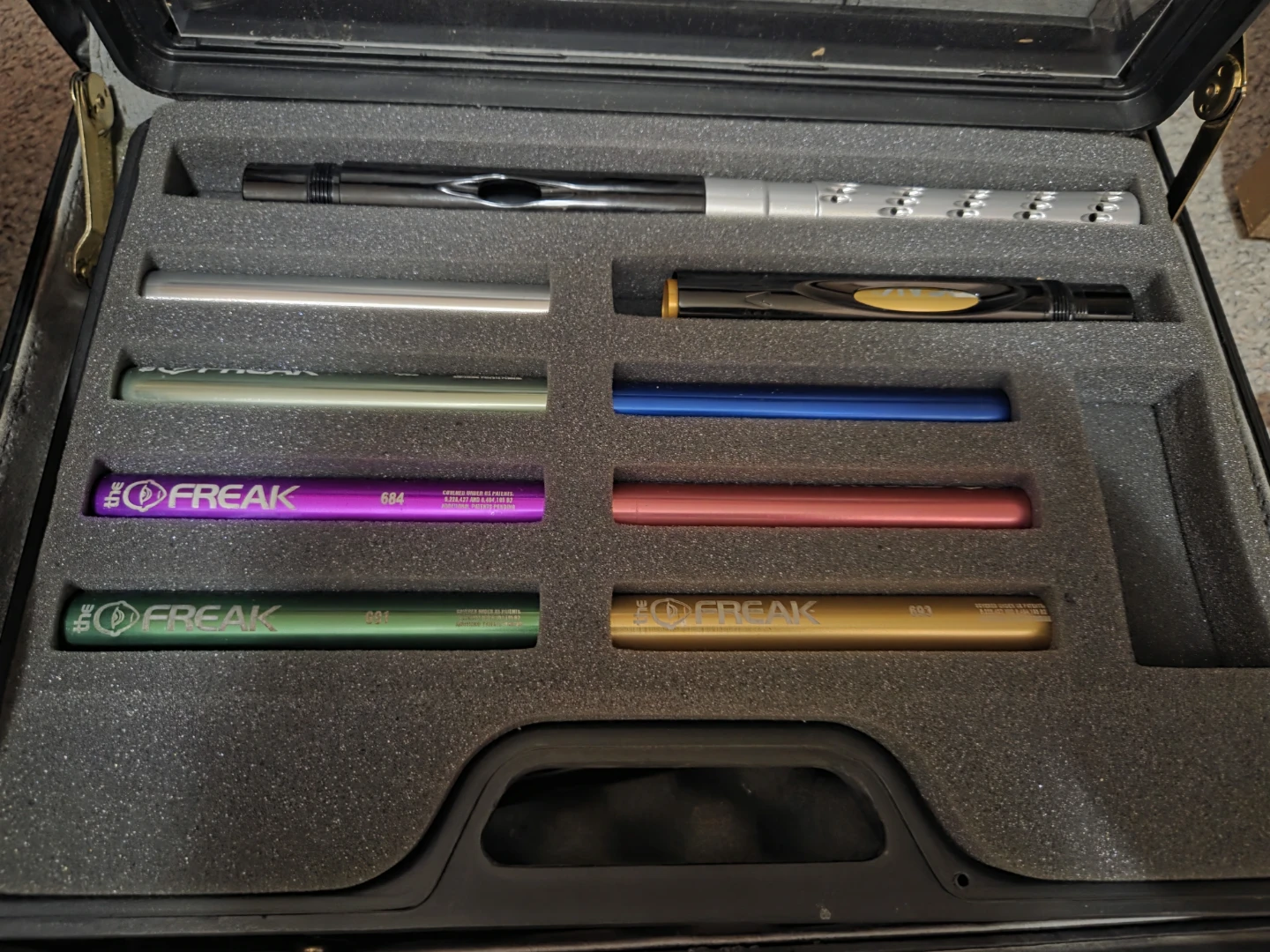 Automag Paintball Gun & Freak Barrel Kit - photo 4