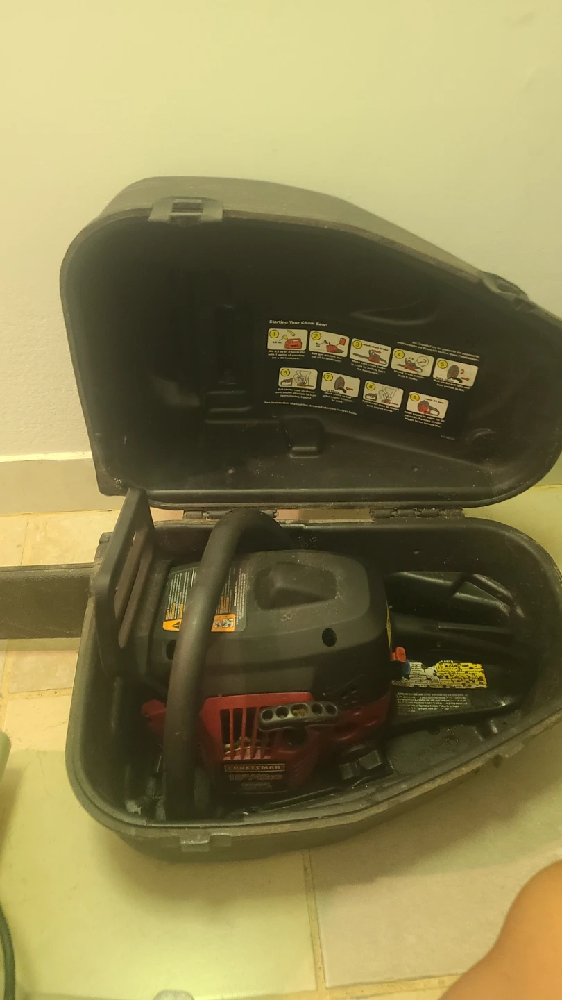 Craftsman 18-inch 42cc Gas Chainsaw with Case - photo 2