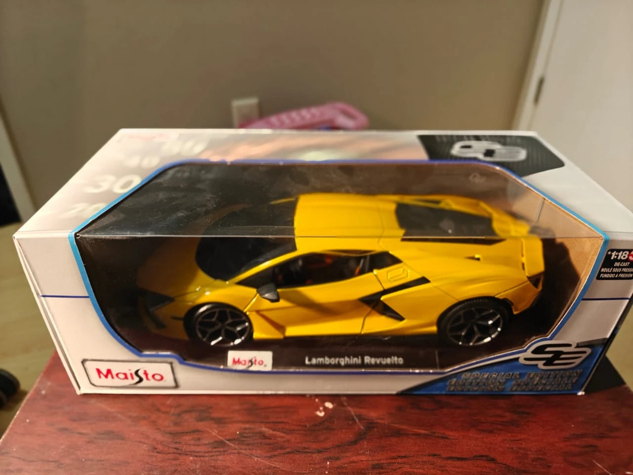 Maisto 1:18 Scale SF90 Stradale Assetto Fiorano - photo 2