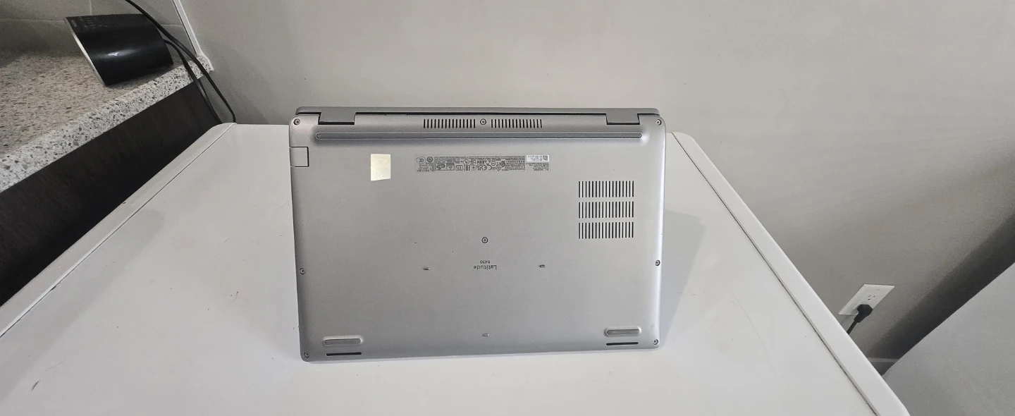 Dell Latitude 5430 Laptop - photo 4