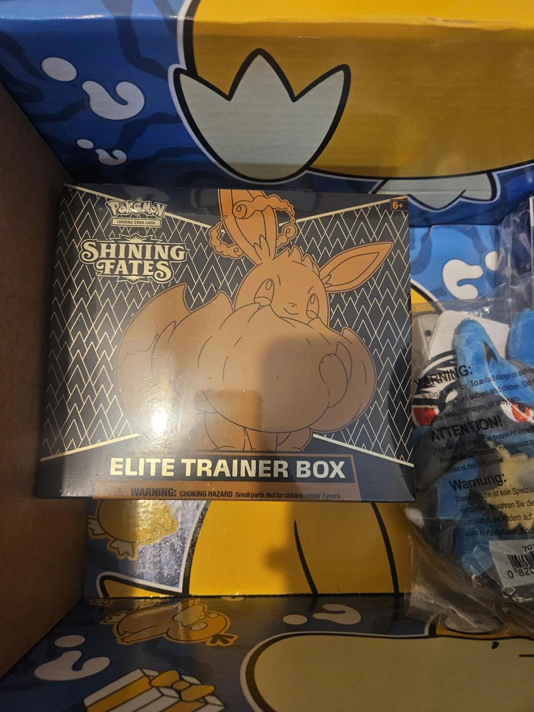Shining Fates Etb/Plush/Deck Box - photo 3