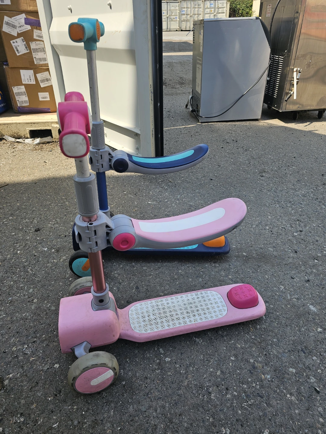Kids 2-in-1 Scooter & Ride-On Toy - photo 2