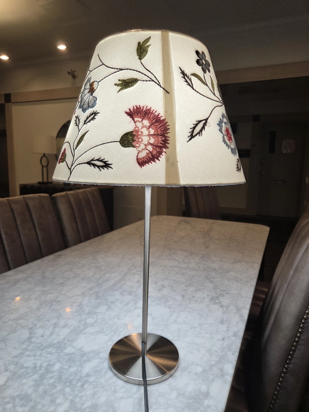 Like New Set of 2 Embroidered Floral Table Lamps - photo 2