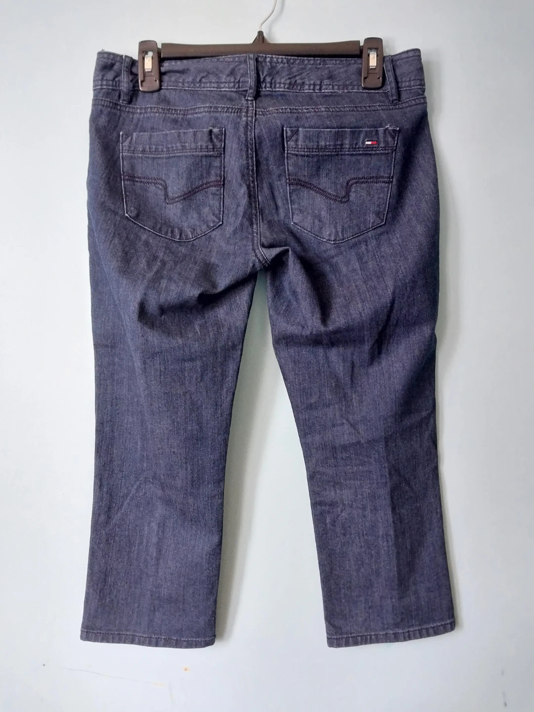 Tommy Hilfiger Women's Cropped Jeans Size 4. Location ⬇️ - photo 2