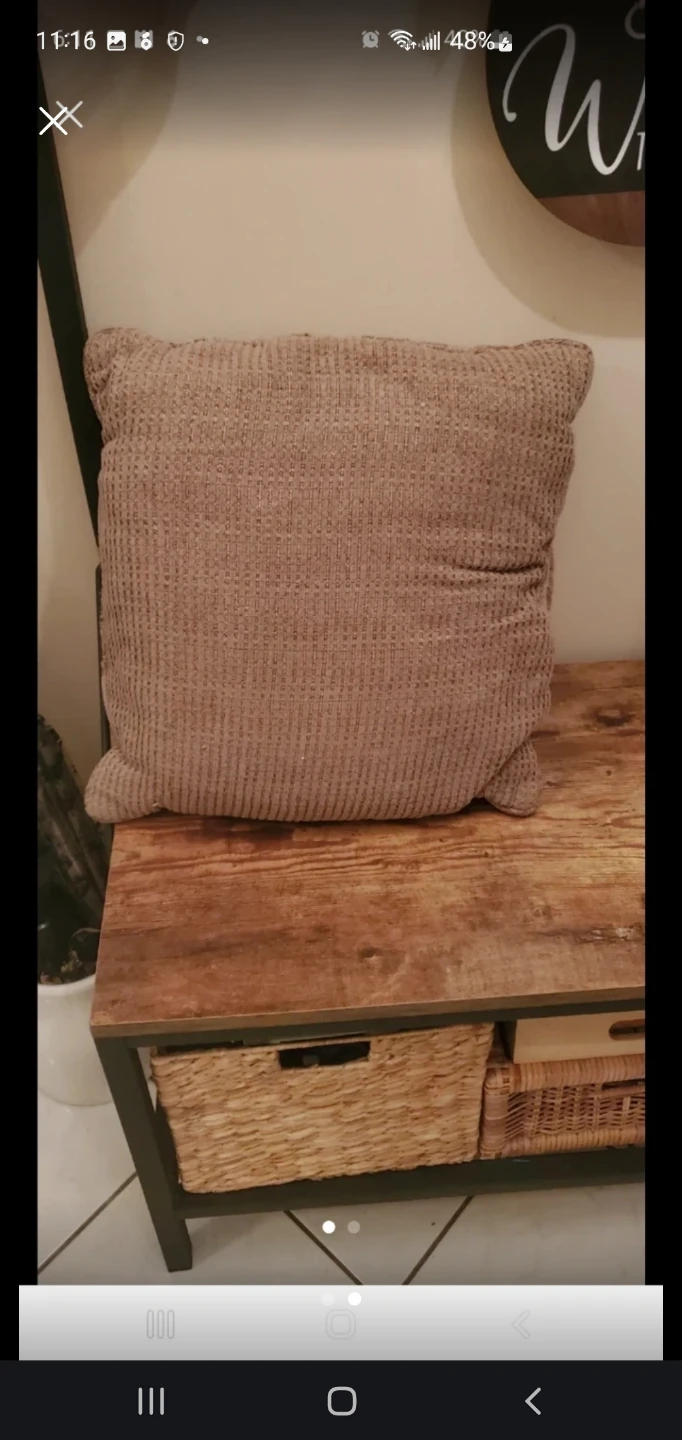 Damask Pattern Square Throw Cushion - photo 2