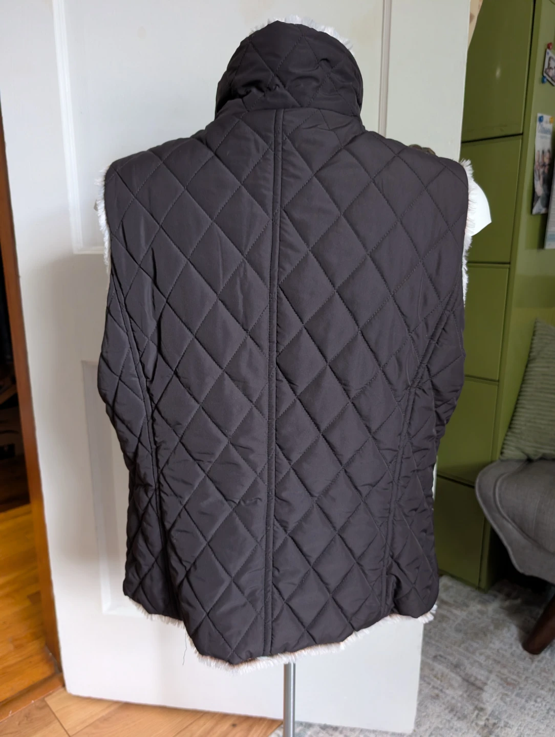 Quilted Vest with Faux Fur Lining - photo 3