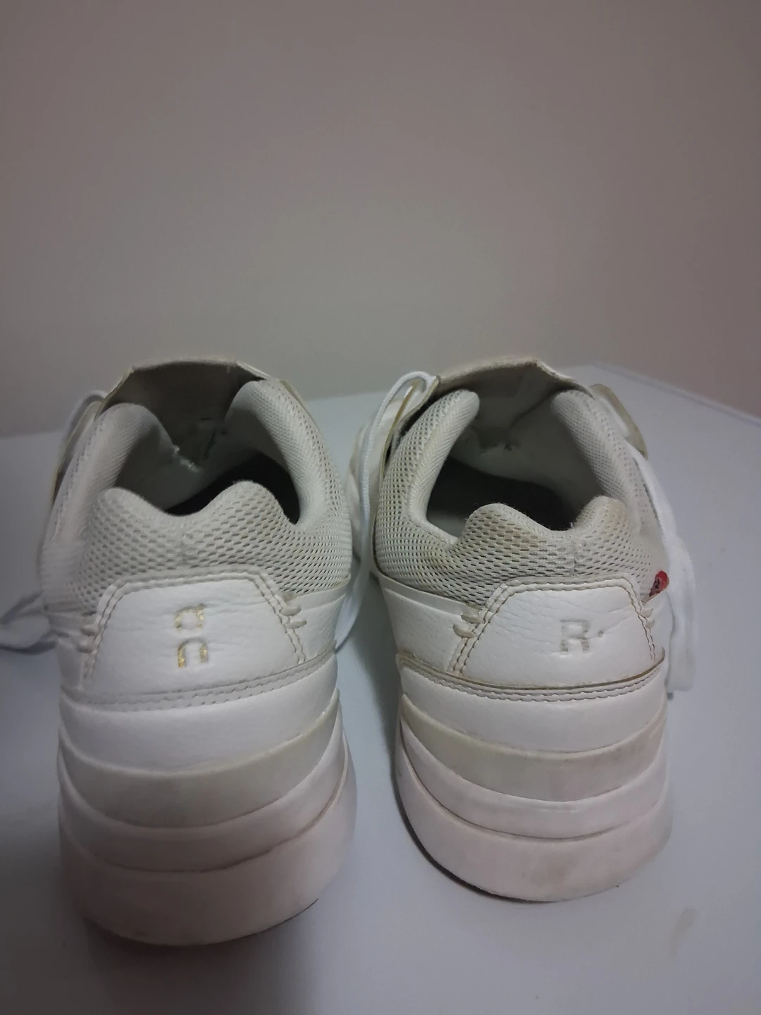ON Cloud White Sneakers size 8.5 mans - photo 4