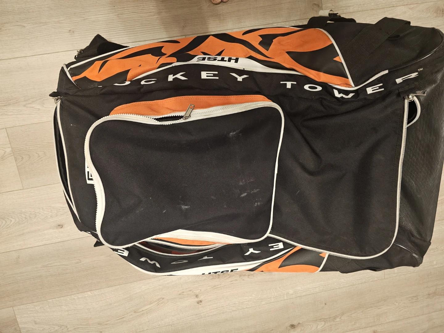 Hockey Tower Bag 33