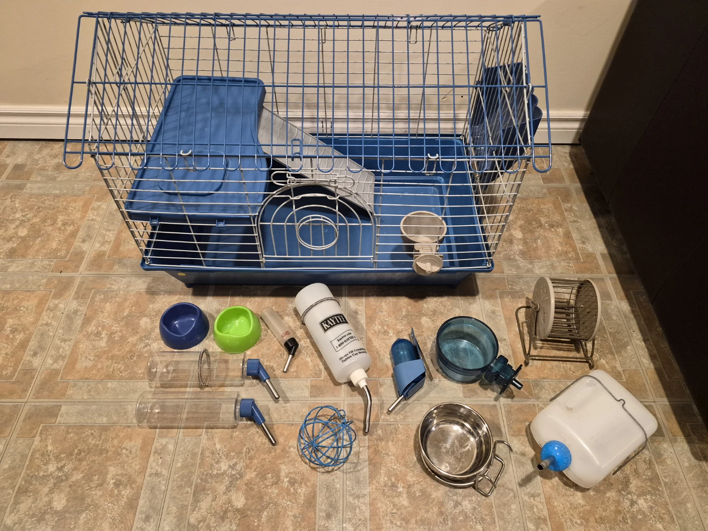 Small Pet Cage with Accessories