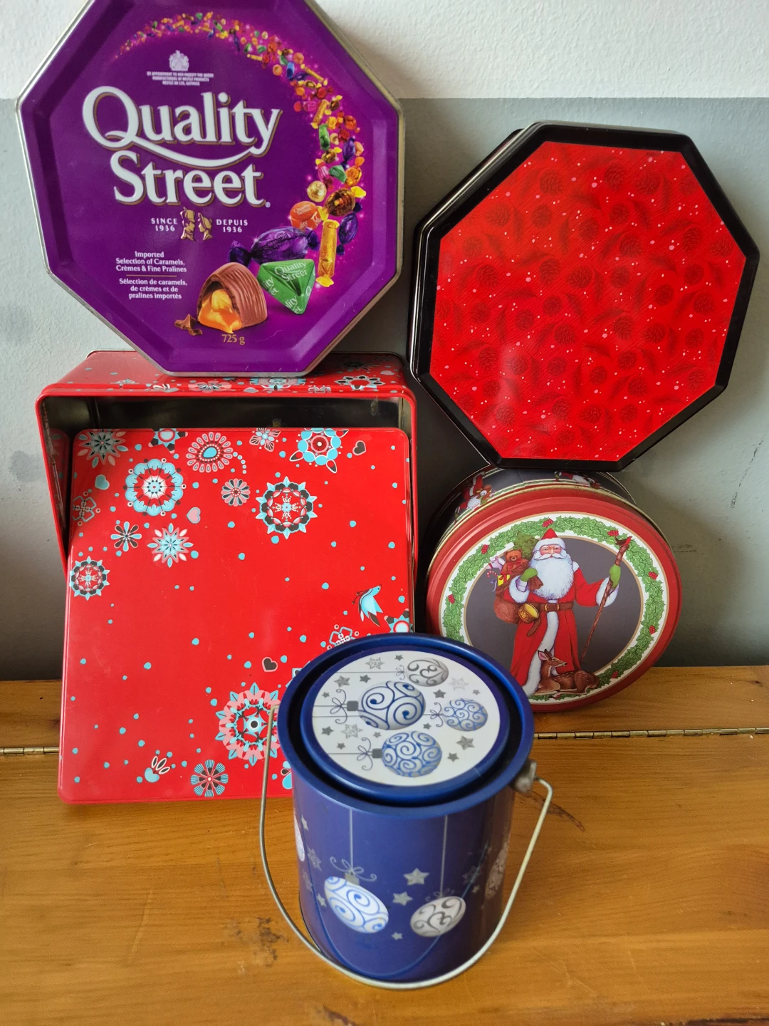 Assorted Tins