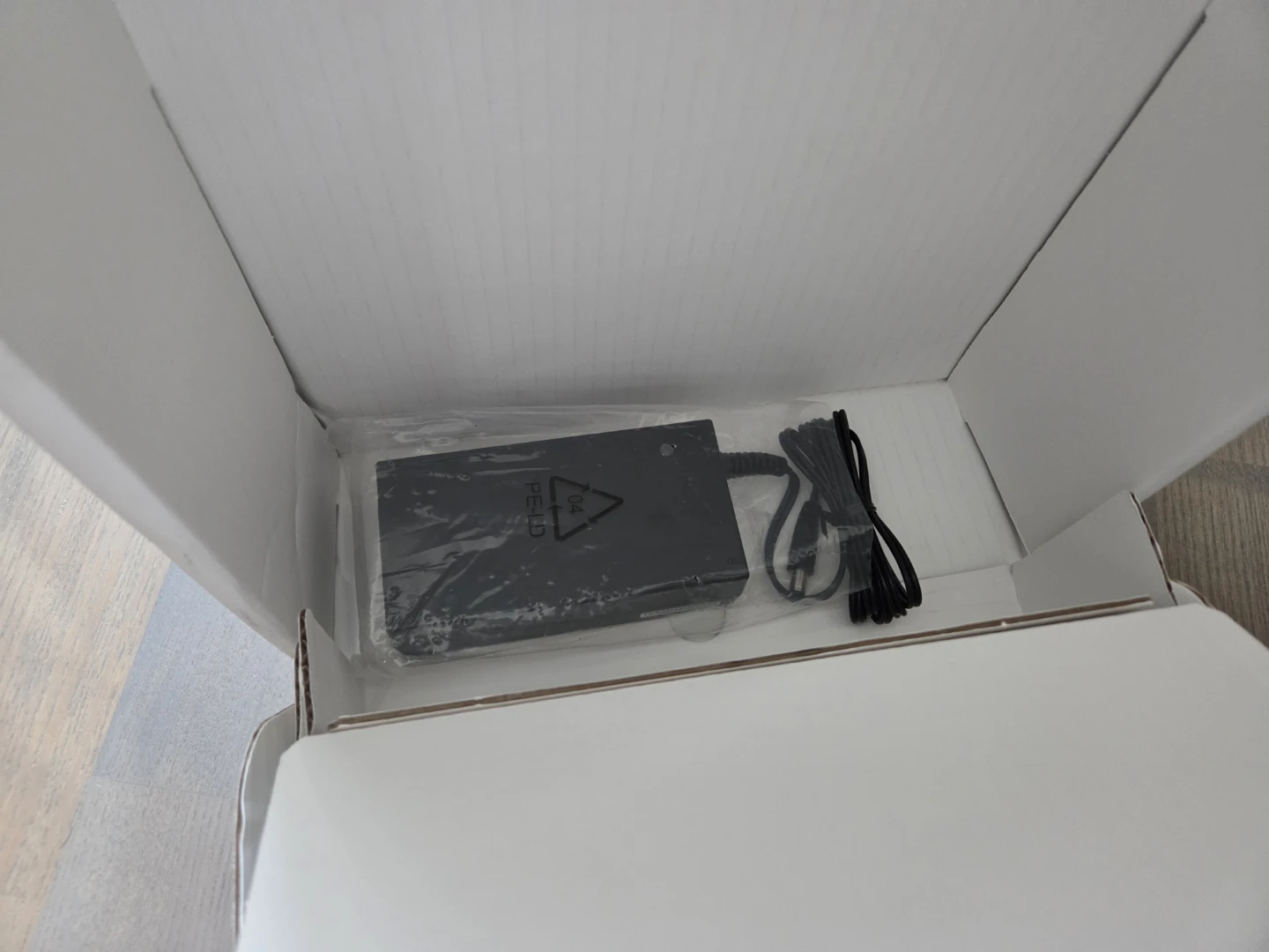 (BRAND NEW) Bell Giga Hub WiFi 6 Modem Router - photo 2
