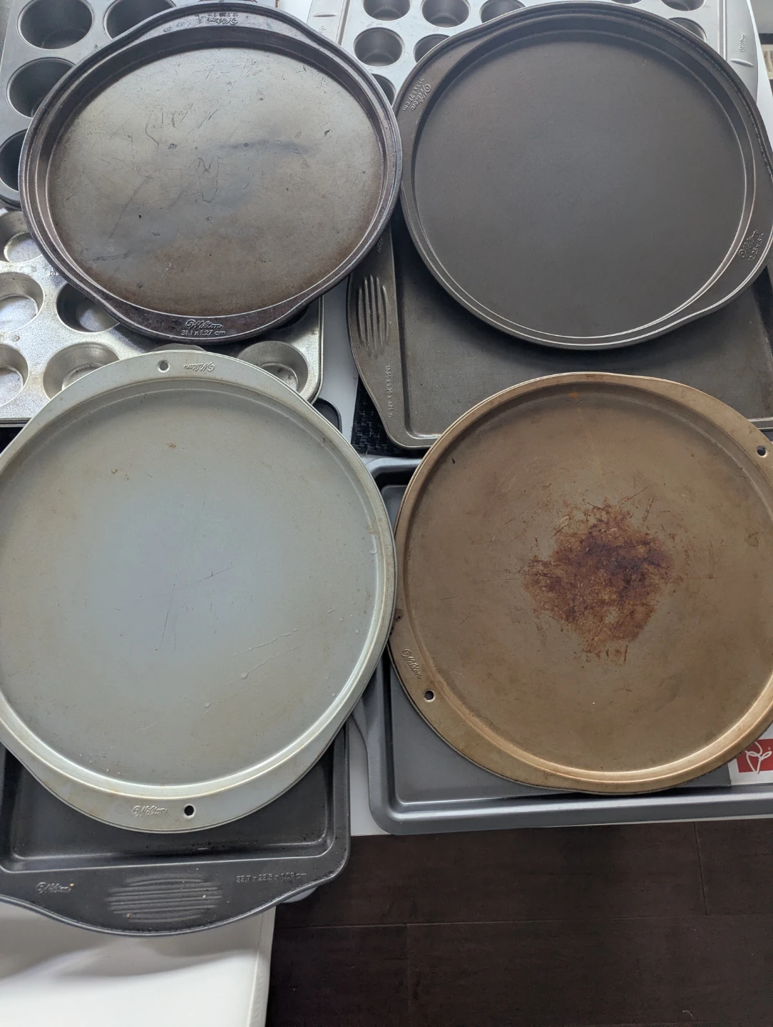 Assorted Baking Pans and Muffin Tins different prices - photo 2