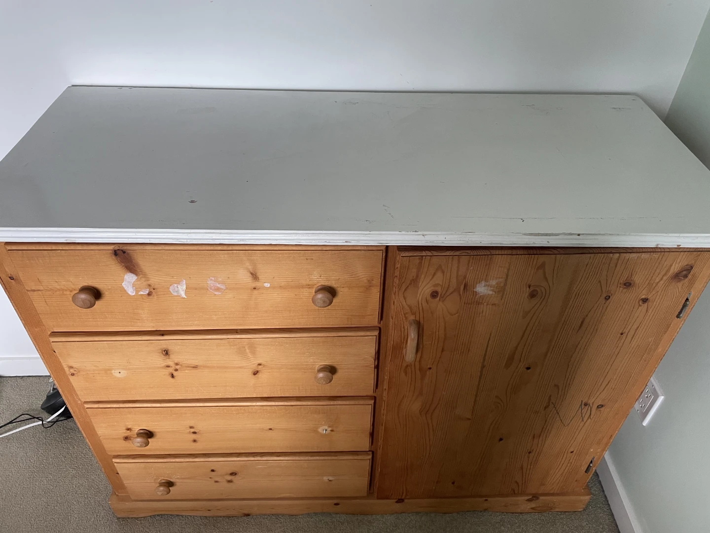 Free solid wood dresser