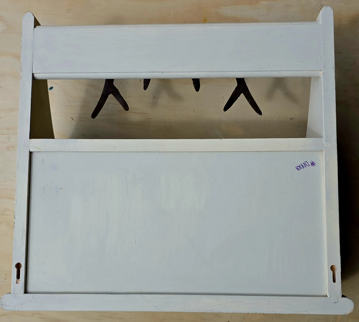 Wall Mounted Shelf with Antler Hooks - photo 4