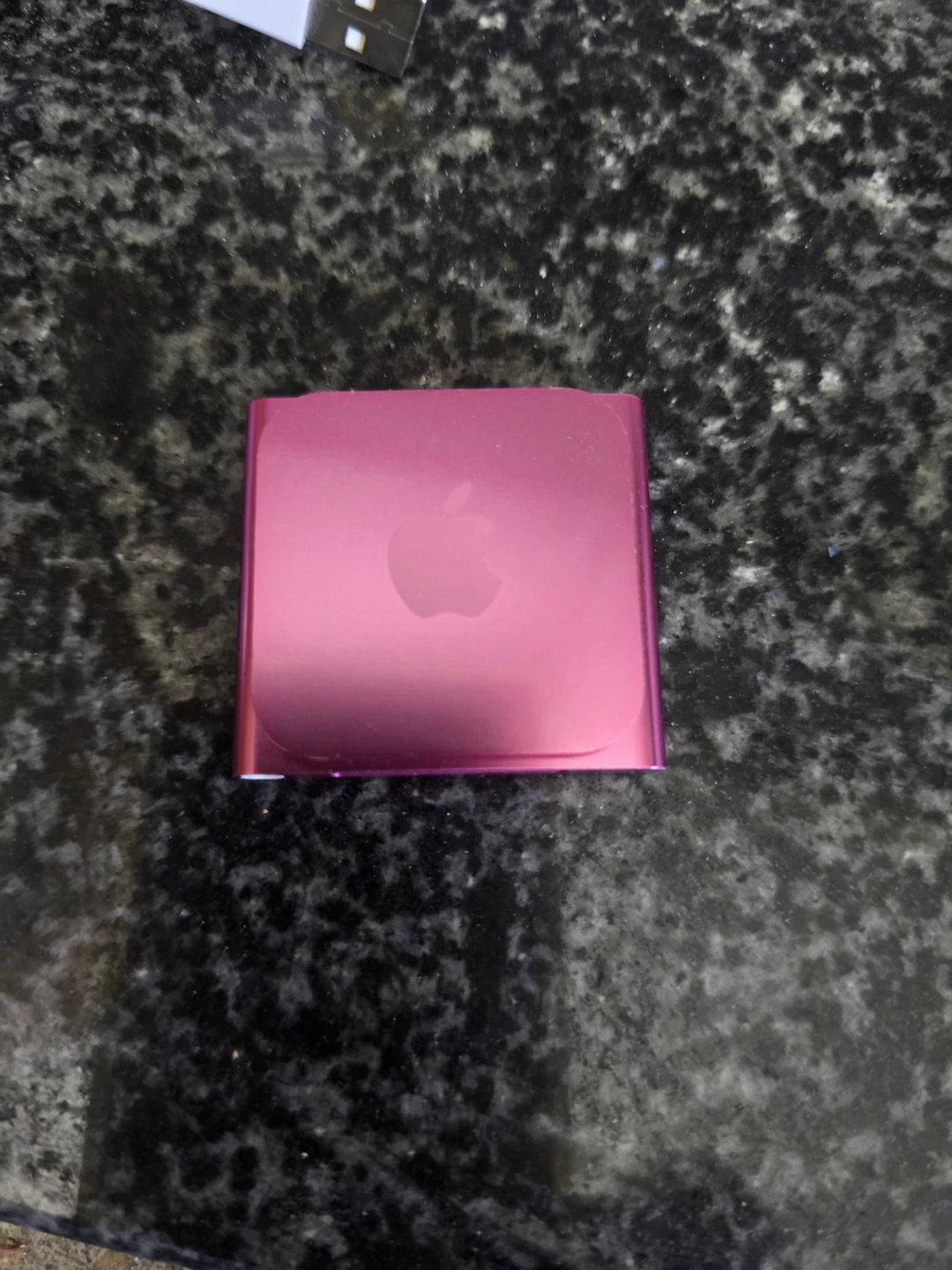 Apple iPod Nano (Pink) - 7th Generation