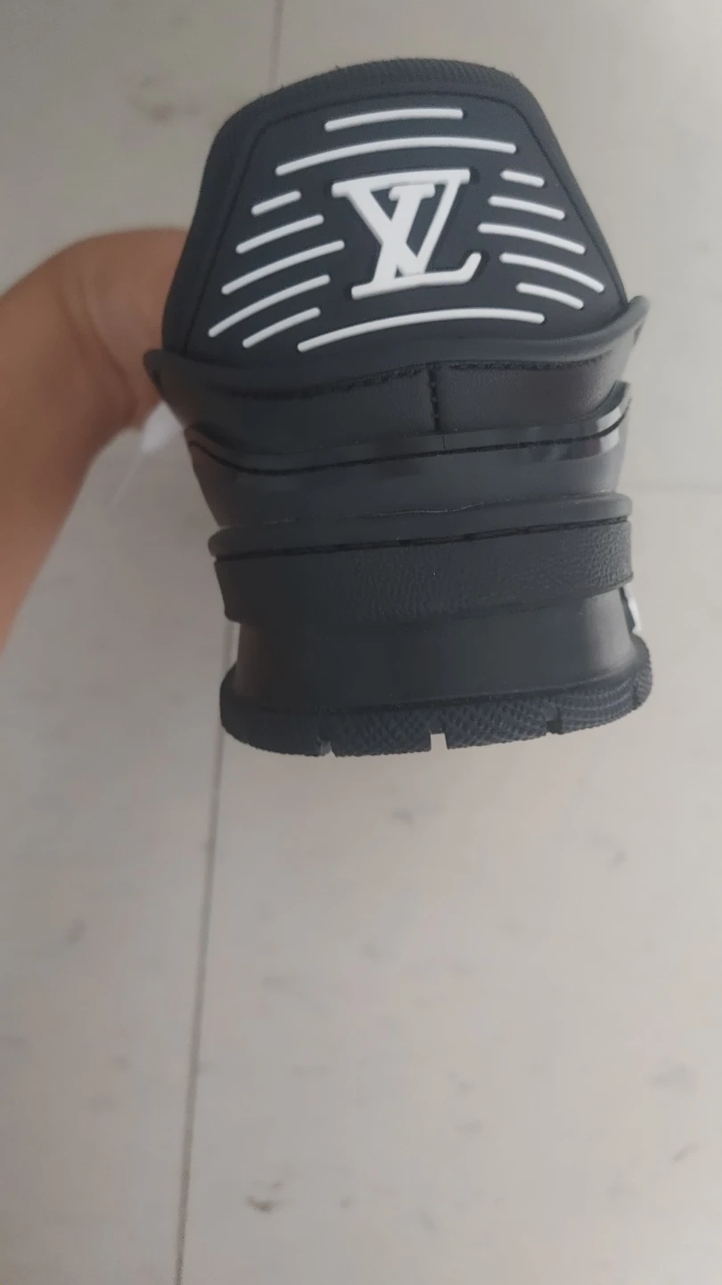 All black lv trainers - photo 3