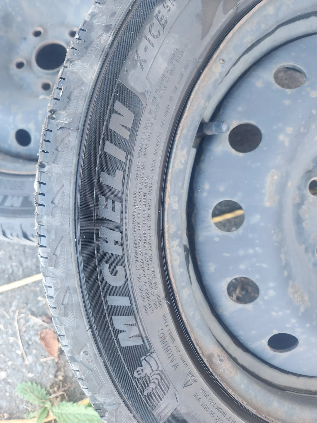 Michelin X-Ice 205/55R16 Winter Tires - photo 2