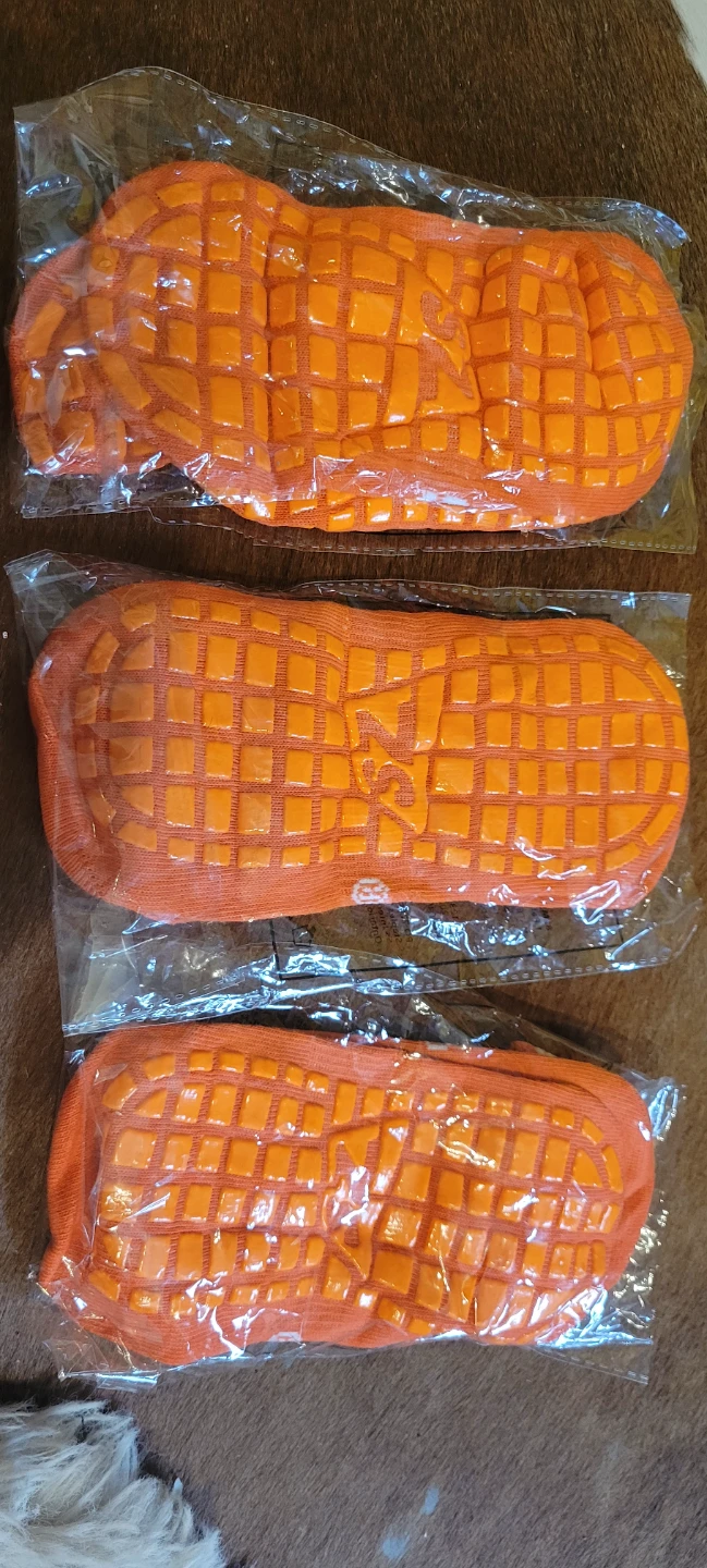 Sky Zone Grip Socks (3 Pairs) - photo 2