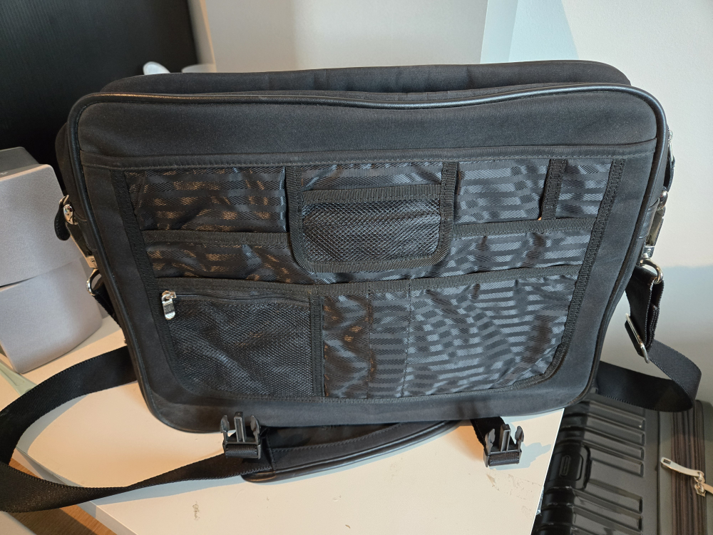 Samsung Messenger Bag - photo 2