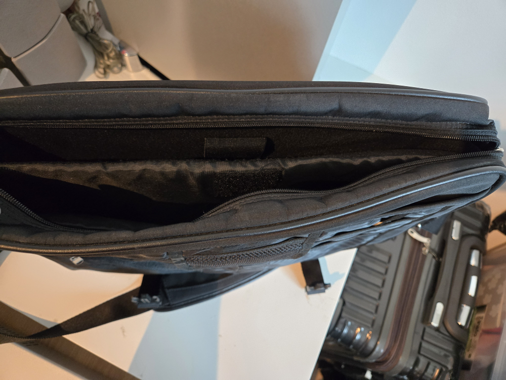 Samsung Messenger Bag - photo 3