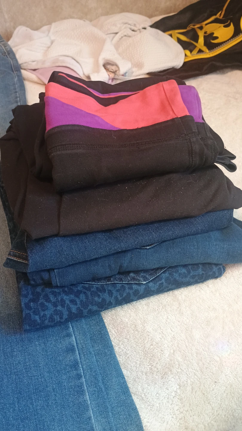 Lot of jeans leggings yoga pants w/ tags