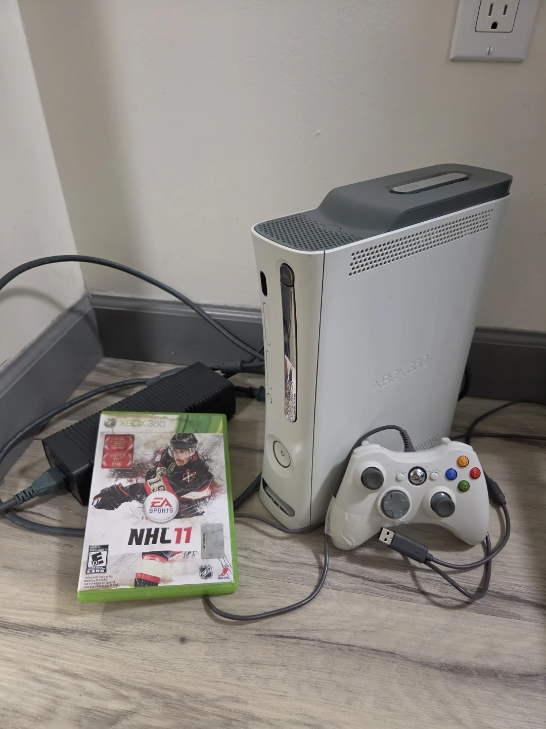 Xbox 360 Console with Controller