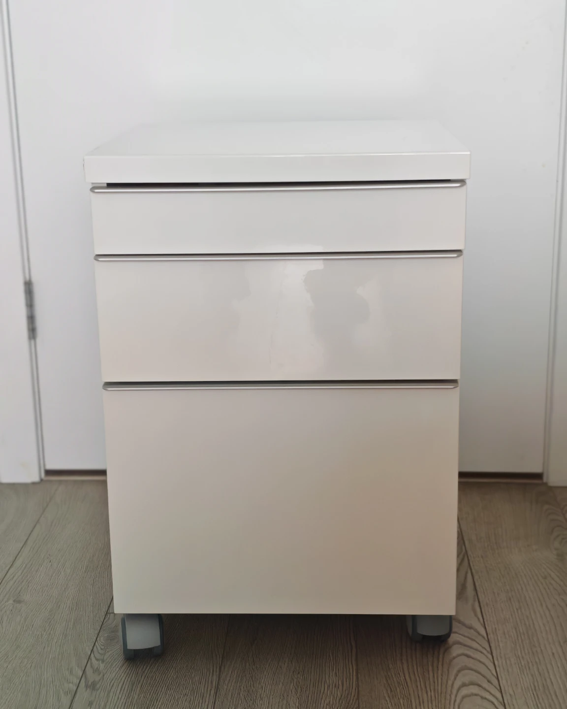 White 3-Drawer Rolling Cabinet