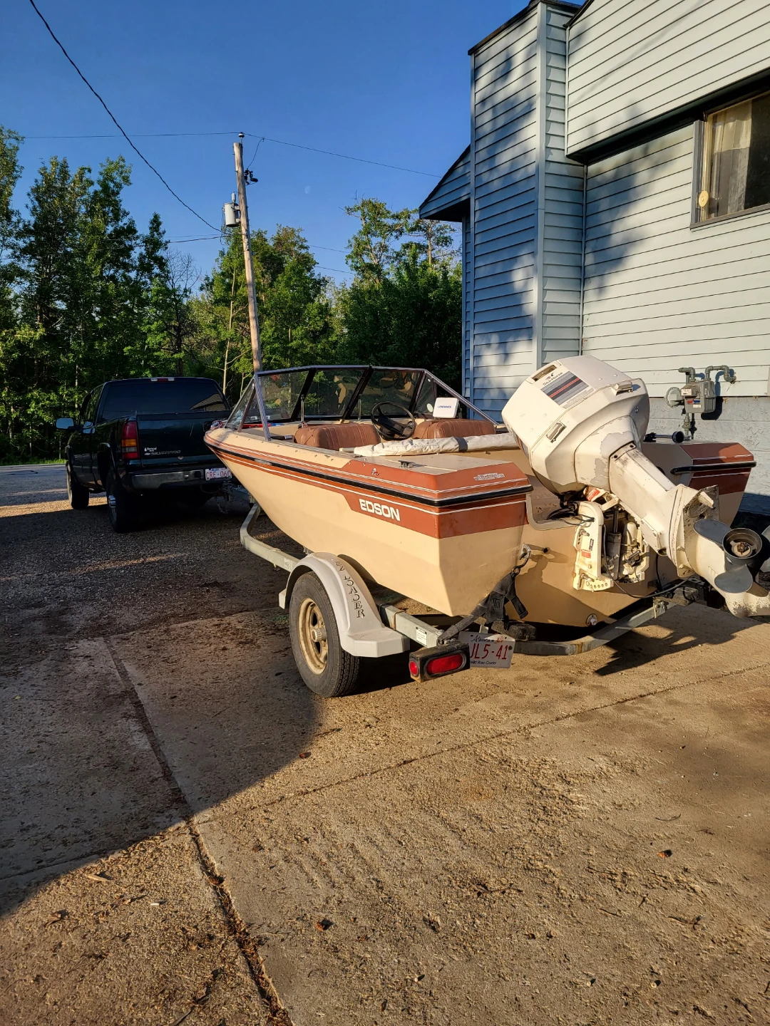 Boat moter trailer  90 horse johnson