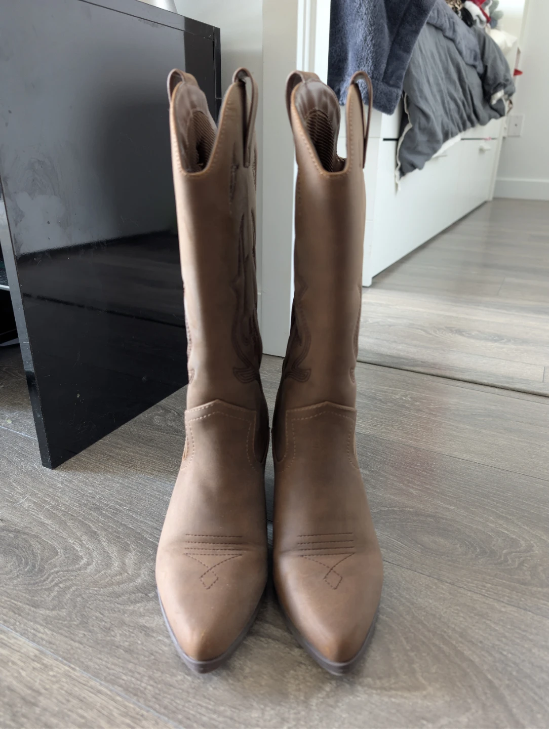 Brown Cowboy Boots US 7 - photo 3
