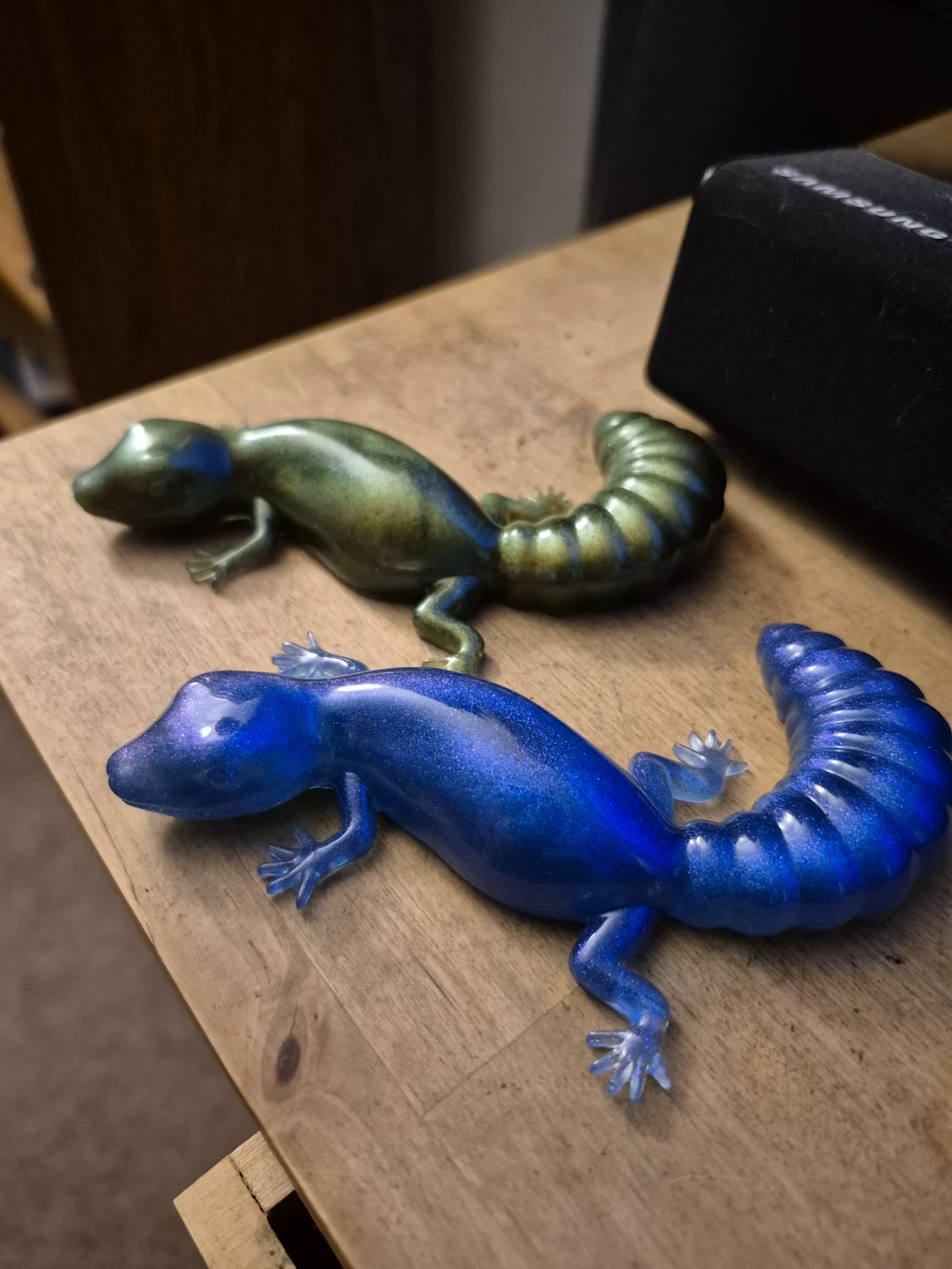 Resin Gecko Figurines - Blue and Green - photo 3