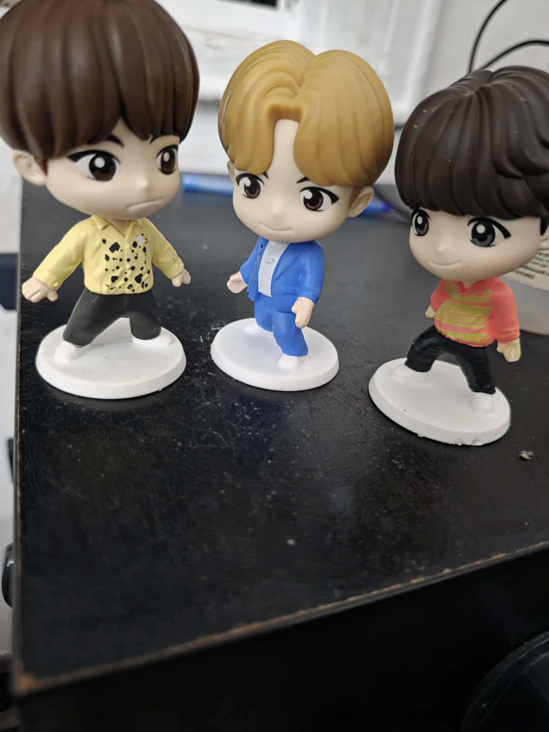 Set of 3 BTS figures - photo 3
